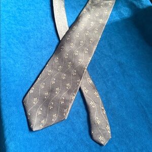 Dior gray and tan Patterned Tie. Like new